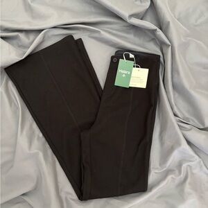 HALARA high waisted pintuck flare